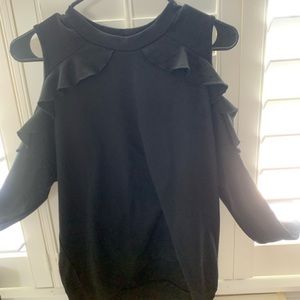 Open shoulder ruffle long sleeve